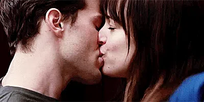Dakota Johnson Jamie Dornan 50 Shades kiss