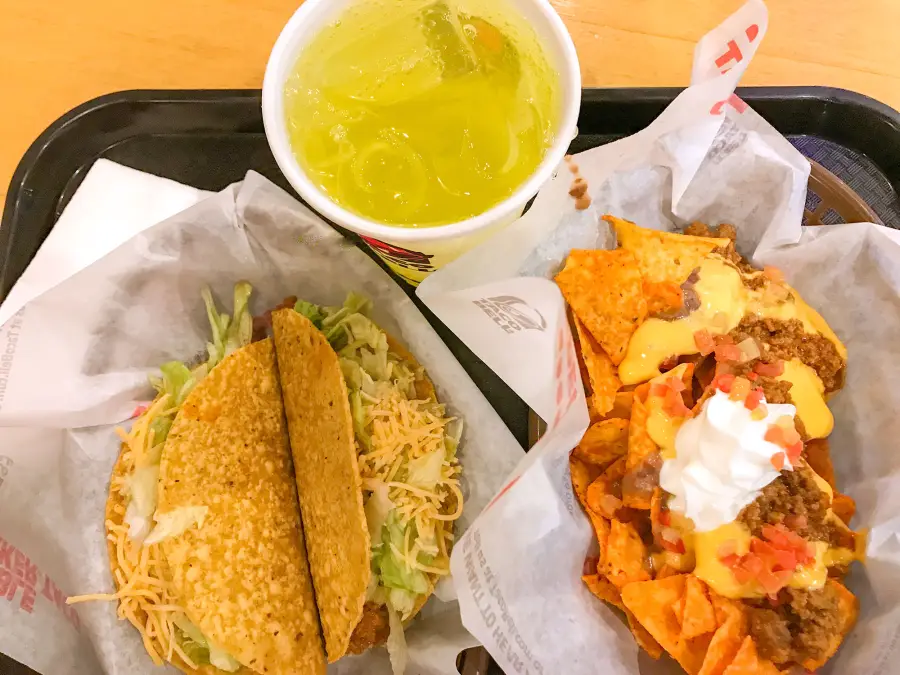 Fast Food Tyra Banks Reveals Shes Gained 30 Pounds Since 2019 Sports Illustrated Swimsuit Cover