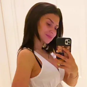 Hilaria Baldwin Shows Off Baby Bump for the 1st Time Since Pregnancy Announcement