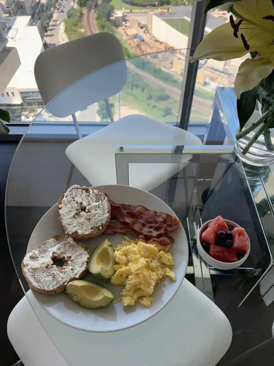 Inside Dennis Quaid Healthy Day