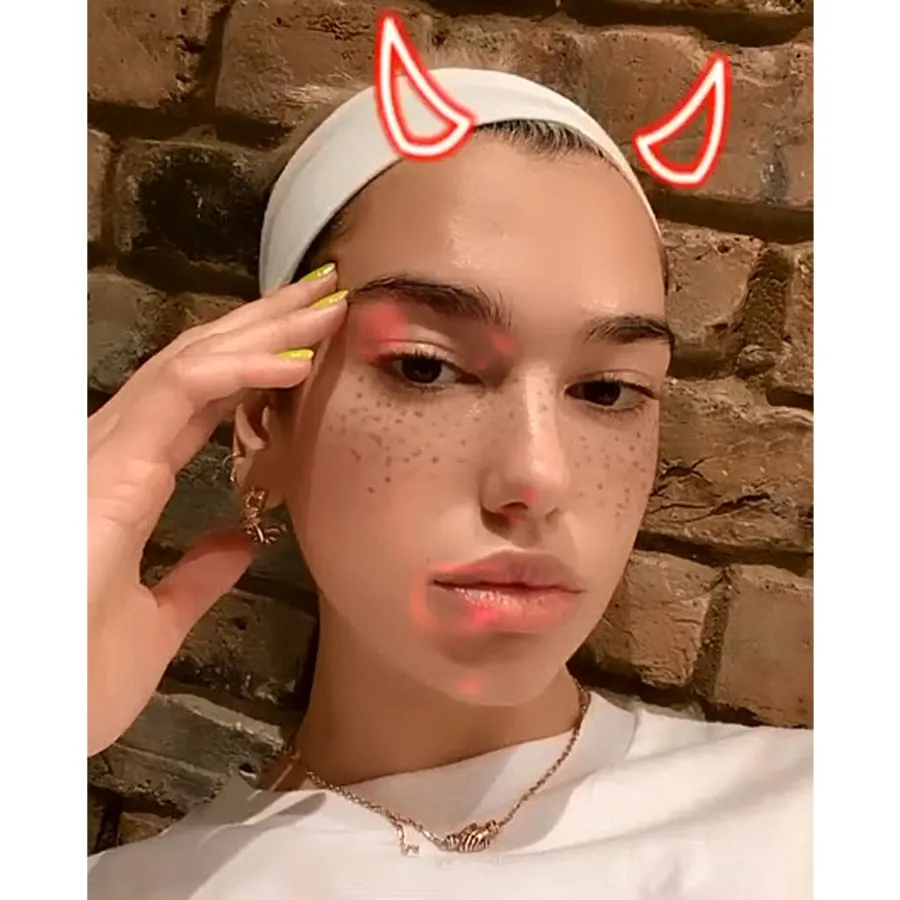 Inside Due Lipa Week in Self-Quarantine With BF Anwar Hadid