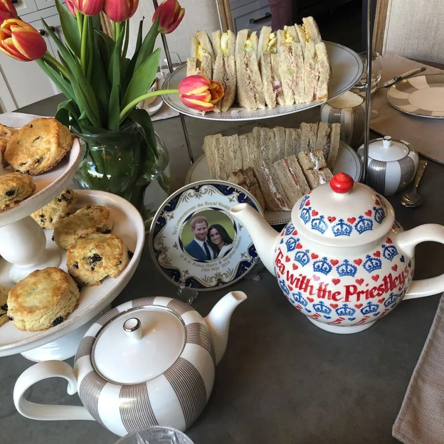 Jason Priestley and Naomi Lowde-Priestley Invite Prince Harry and Meghan Over For Tea