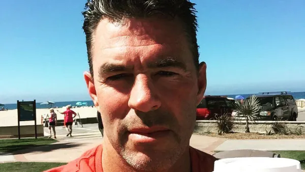 Jim Edmonds Gets Stitches After Losing Fight With His Shower Door
