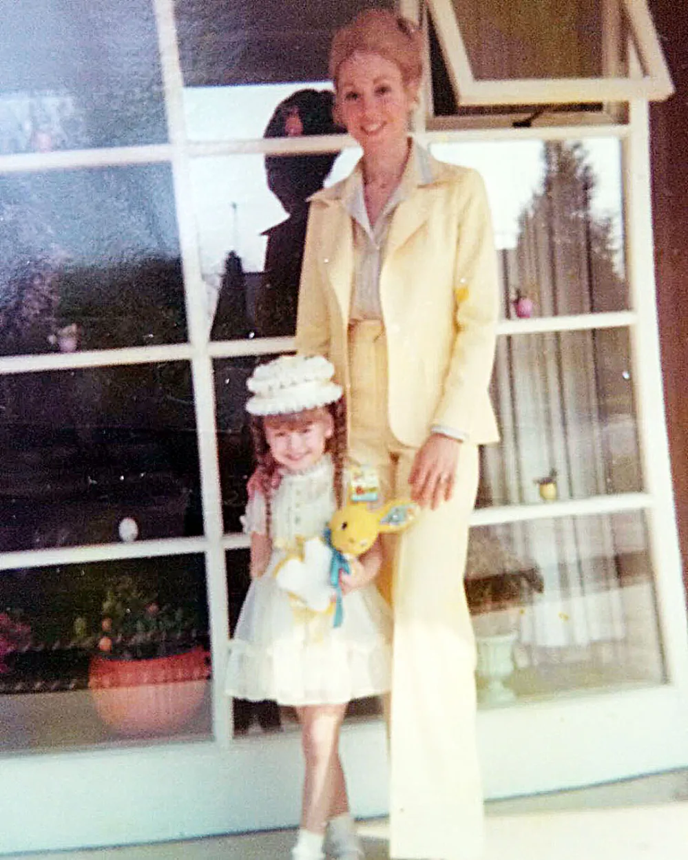 Kelly Ripa Twins With Mom Esther Adorable Easter Pic From Over 40 Years Ago