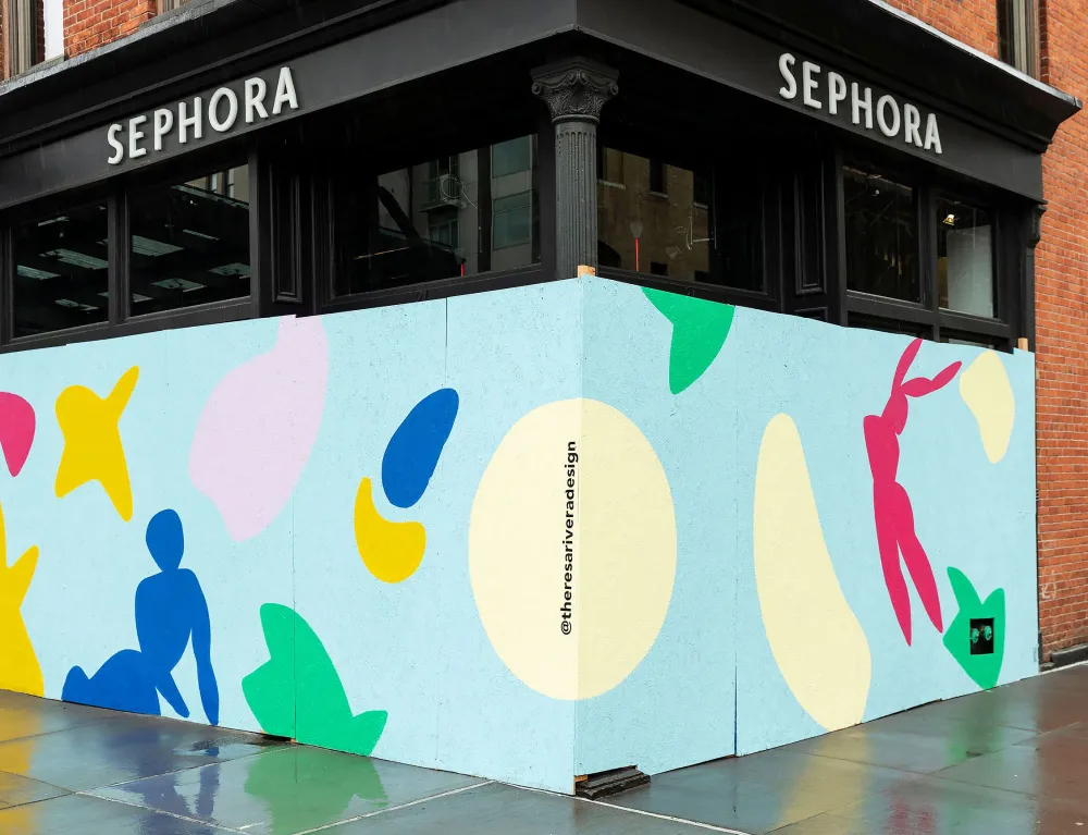 Luxury Retailers Are Boarding Up Store Fronts Amid Coronavirus Outbreak