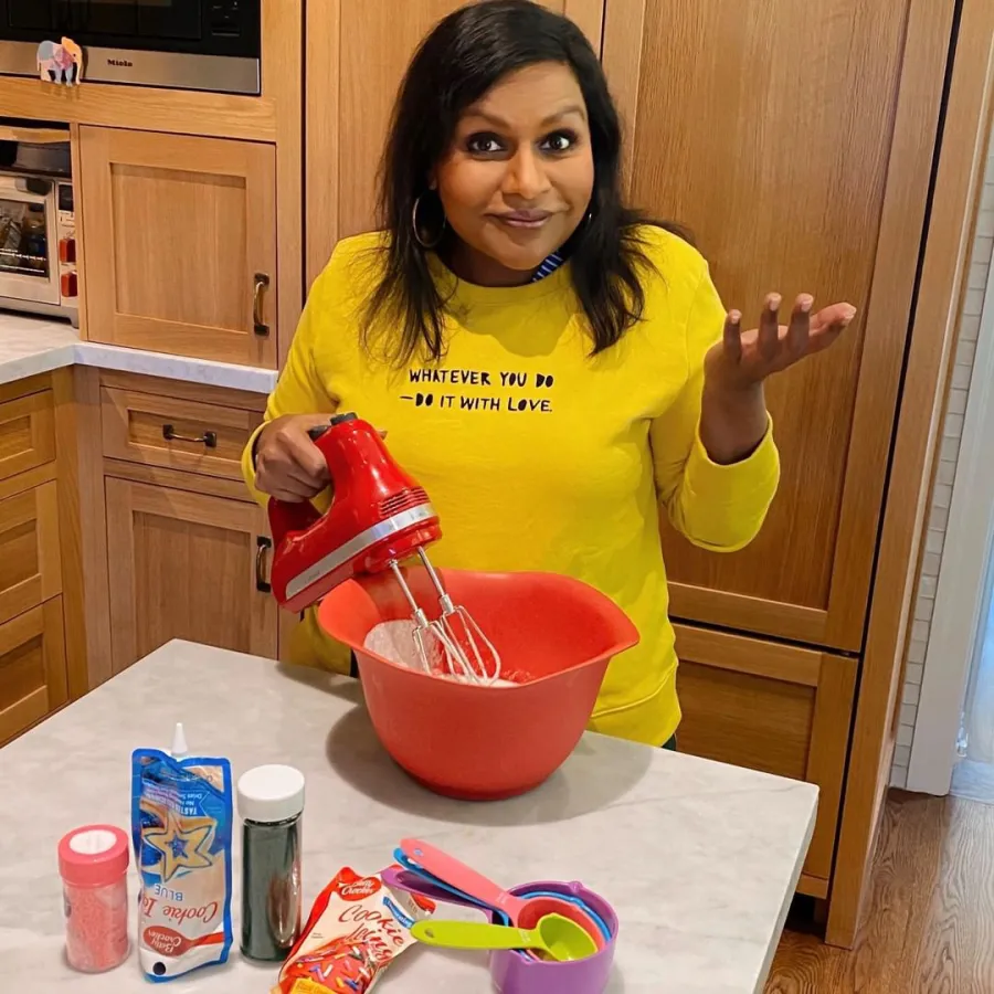 Mindy Kaling baking