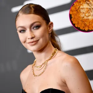 Pregnant Gigi Hadid Makes Pasta With Vodka Sauce p