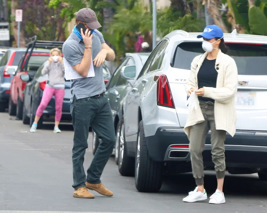 Prince Harry and Meghan Markle Show PDA as They Deliver Food to the Needy in L.A.