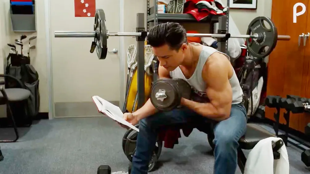 Slater and Jesse Return to Bayside in Saved By the Bell Trailer