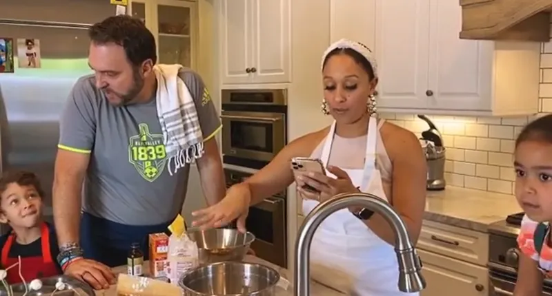Stars Staying Busy in the Kitchen Amid the Coronavirus Pandemic Tamera Mowry