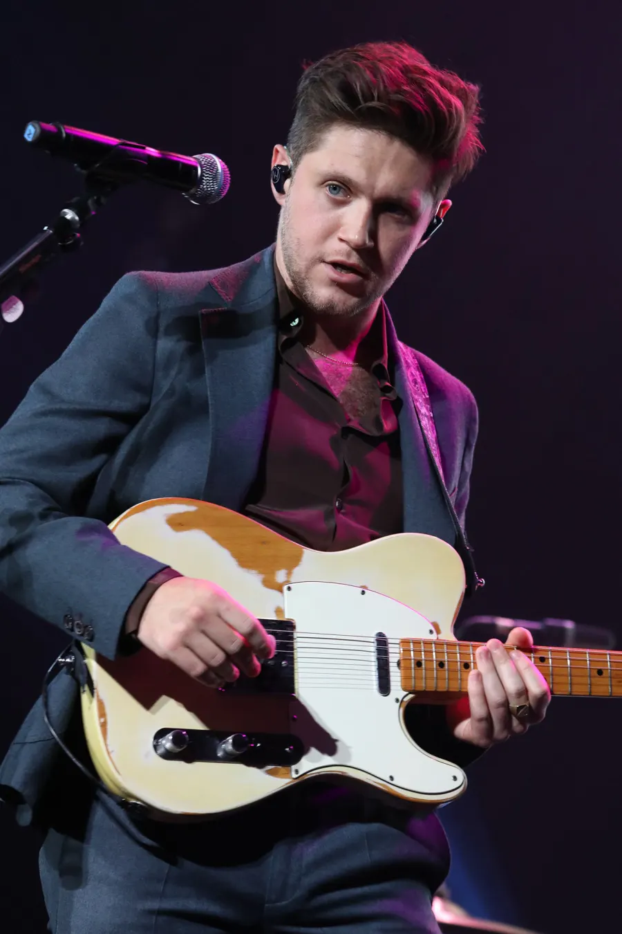 Niall Horan Stars Whove Used the Raya Dating App