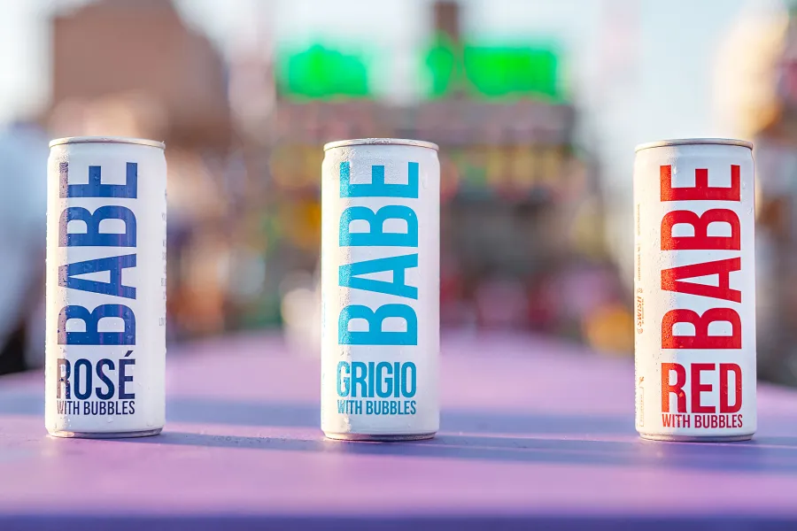 Babe Wine Luxury Handbag Shopping Issue 15 Buzzzz-o-Meter