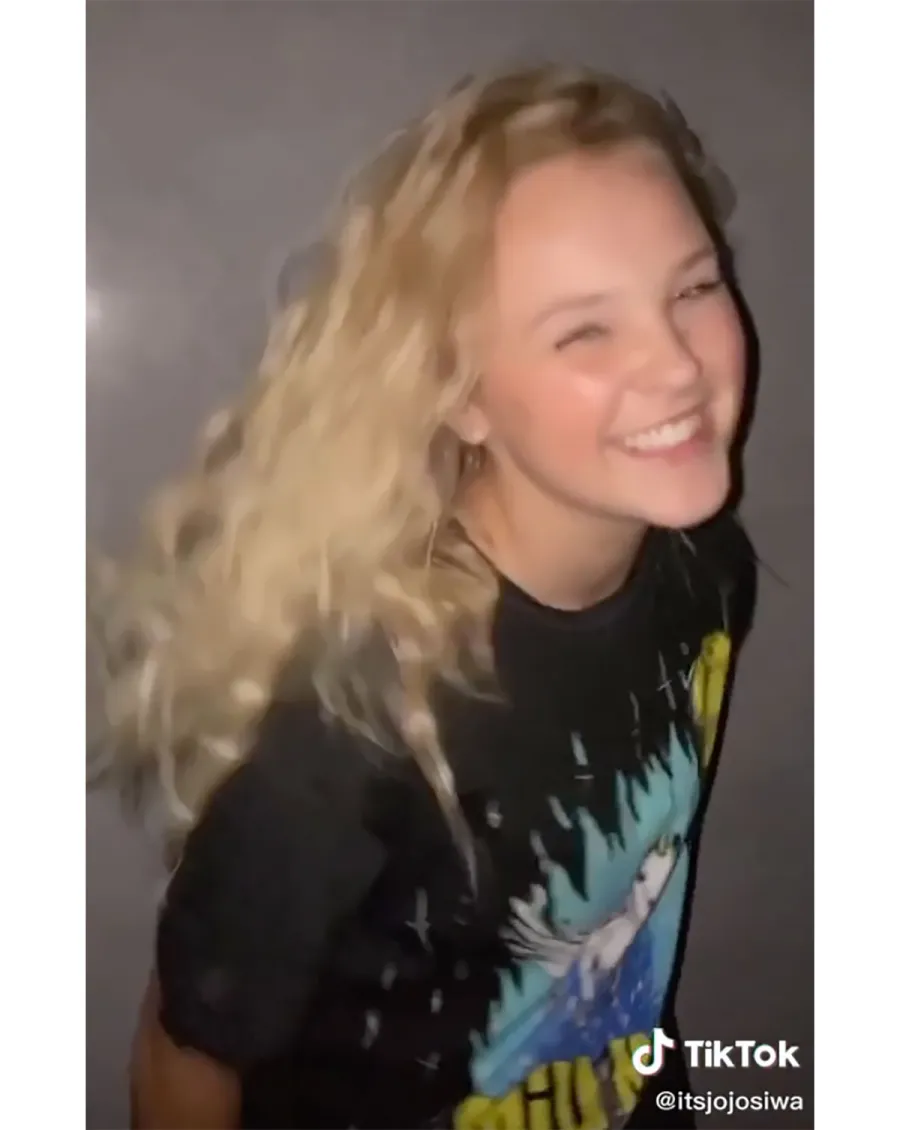 Every Time JoJo Siwa’s Gone Without Her Signature Ponytail and Bow