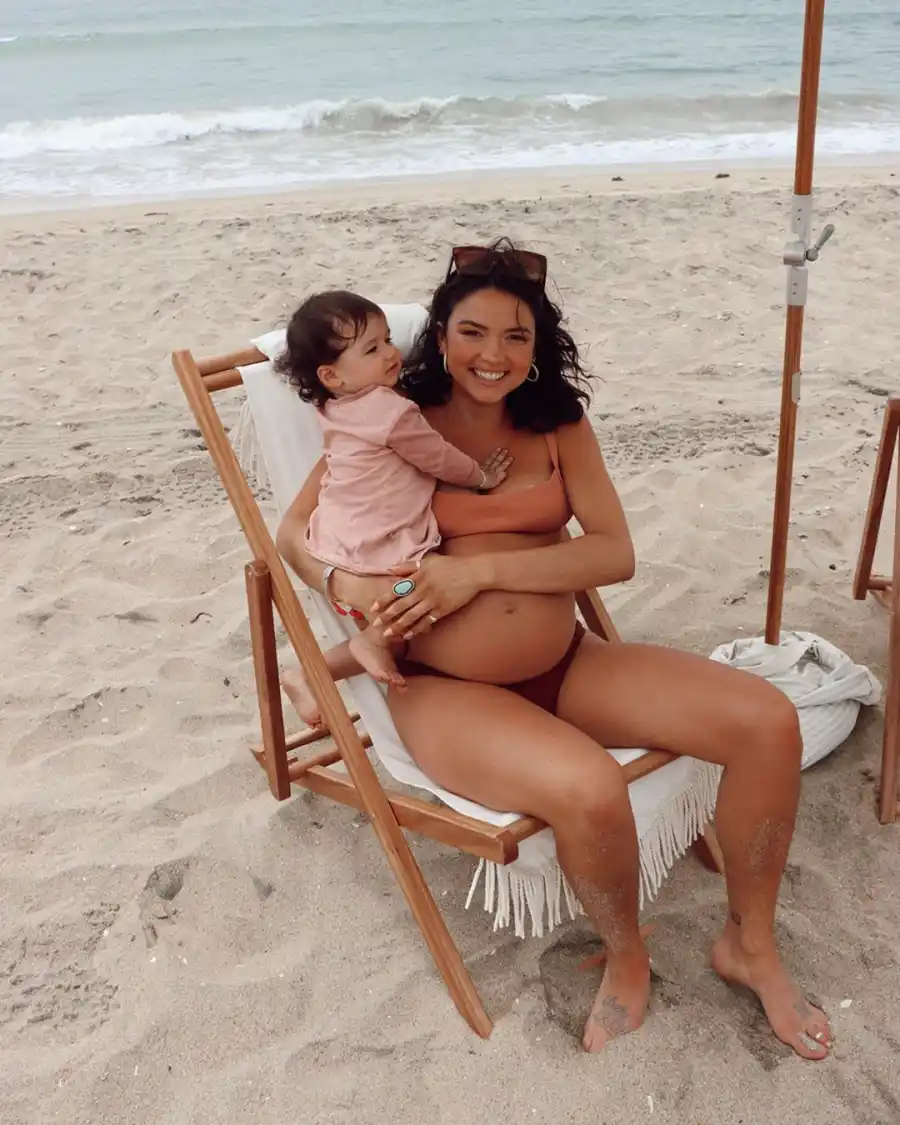 Bekah Martinez daughter baby bump beach
