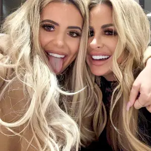 Brielle Biermann Bakes a Cake for Mom Kim Zolciaks Birthday
