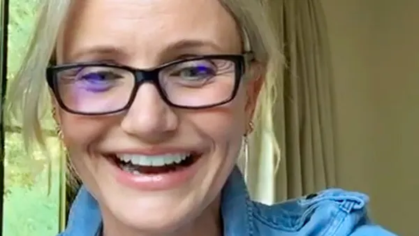 Cameron Diaz Adorably Follows Instructions on How to Use Instagram