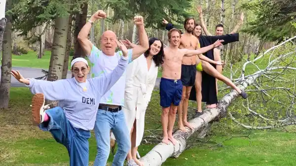 Demi Moore and Bruce Willis in Quarantine With Their Family