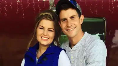 Erin Bates and Chad Paines 3 Kids Meet Newborn Sister Holland for 1st Time