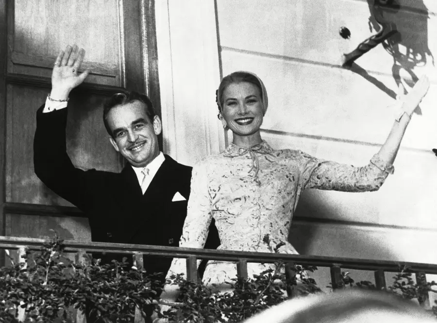 Grace Kelly and Rainier III wedding cake