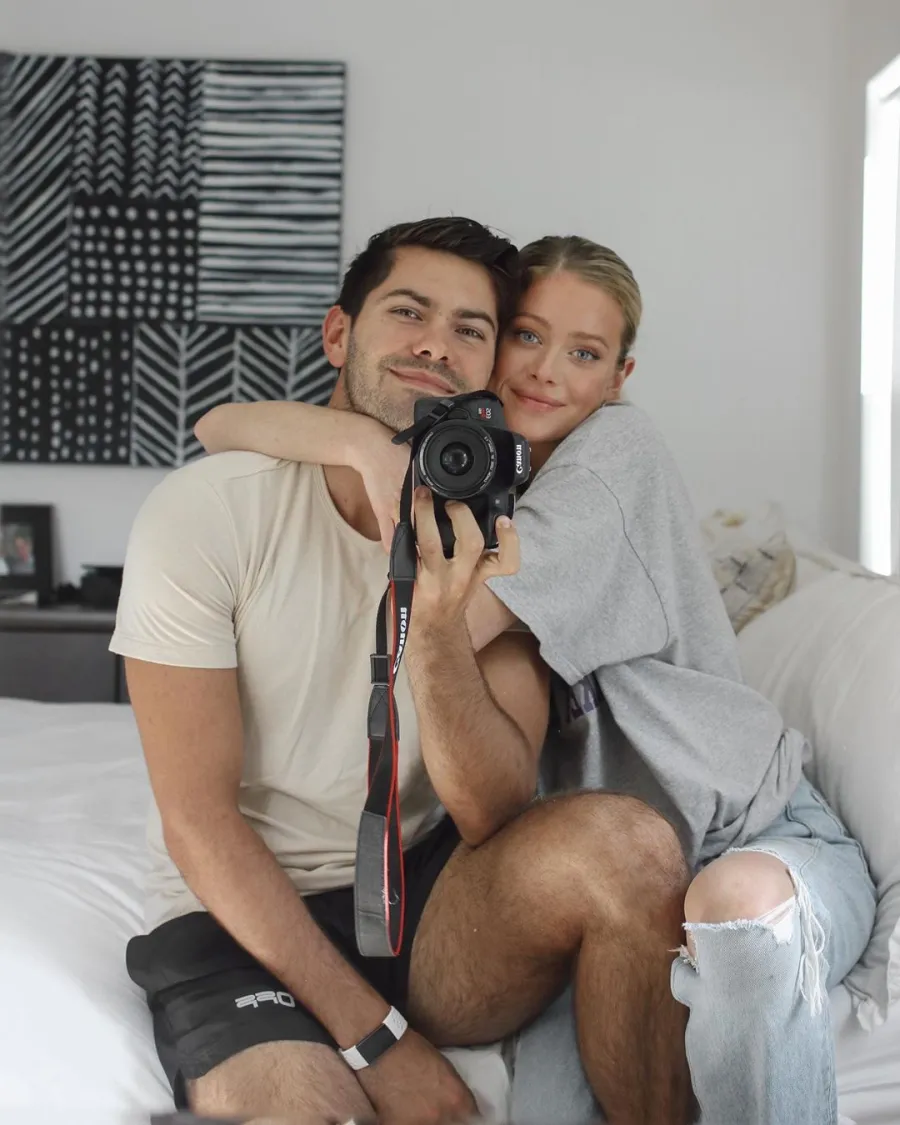 Hannah Godwin and Dylan Barbour quarantine selfie