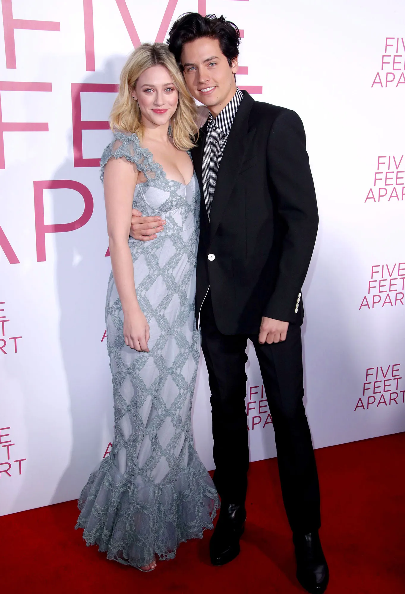 Lili Reinhart and Cole Sprouse Five Feet Apart Destructive Twitter