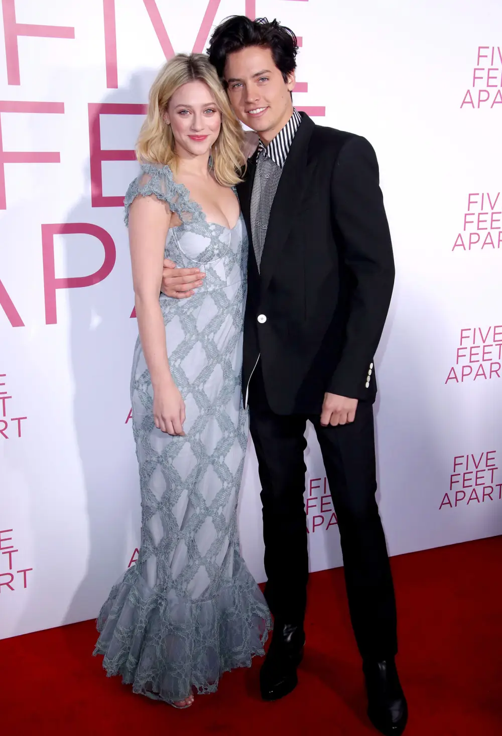 Lili Reinhart and Cole Sprouse Five Feet Apart Destructive Twitter