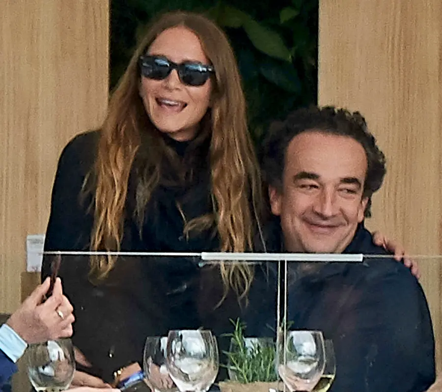 Mary-Kate Olsen and Olivier Sarkozy Timeline