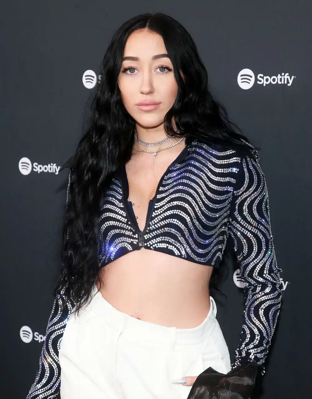 Noah Cyrus Says Growing Up as Miley Cyrus&rsquo; Sister Was &lsquo;Unbearable&rsquo;