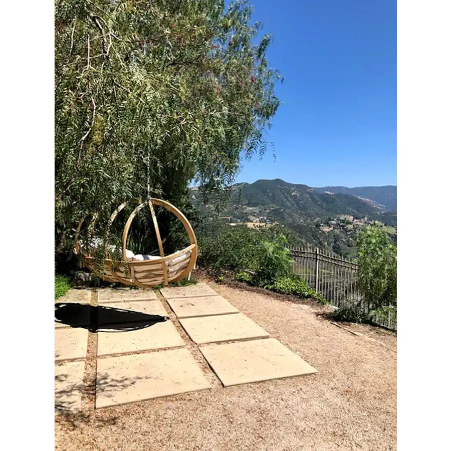 On the Market See Inside Khloe Kardashian Massive Calabasas Mansion