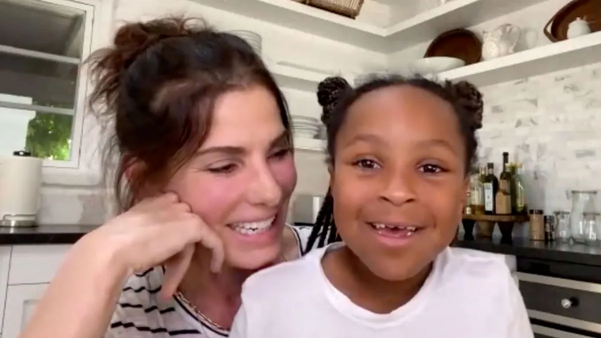 Sandra Bullock, Daughter Laila Thank a Nurse Fighting COVID-19
