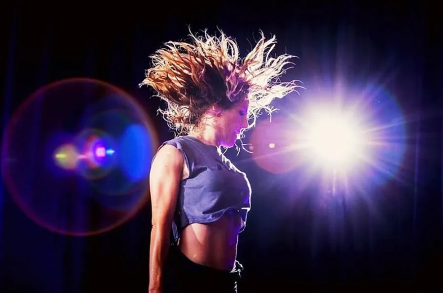 AKT GO Cardio Dance Class App Luxury Handbag Shopping Issue 23 Buzzzz-o-Meter