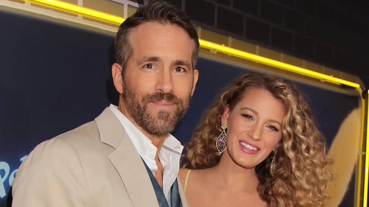 Blake Lively Jokes About Fake Photo of Ryan Reynolds in His Underwear