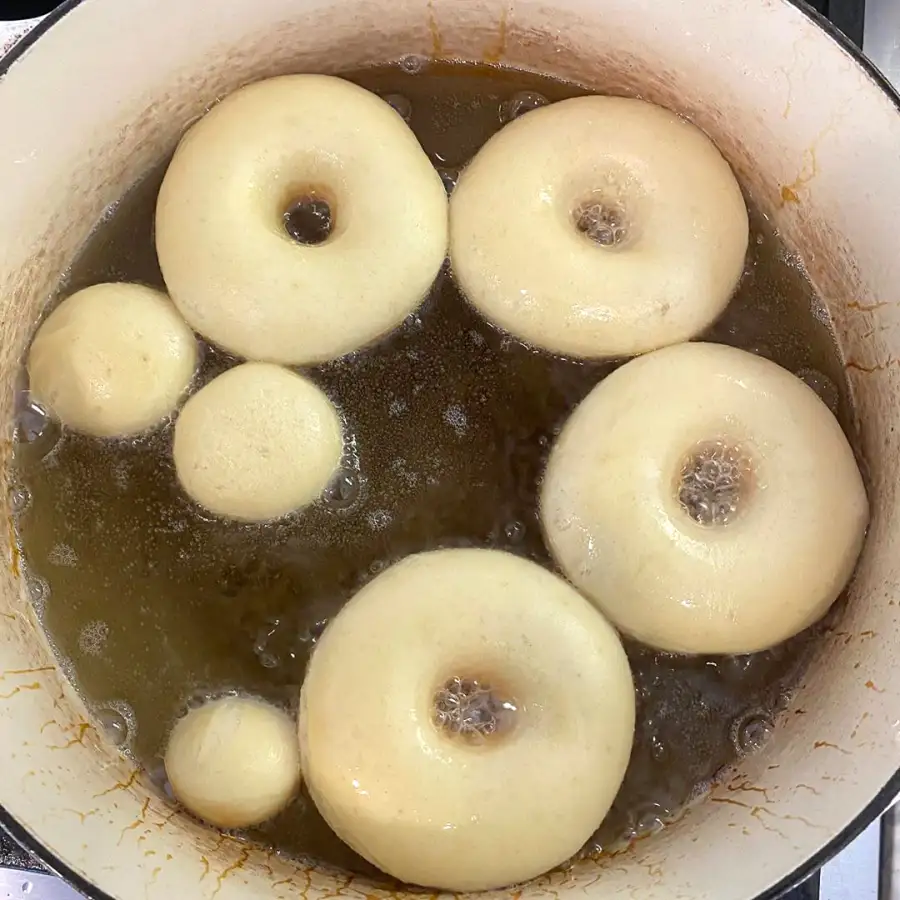 Stars Staying Busy in the Kitchen Amid the Coronavirus Pandemic