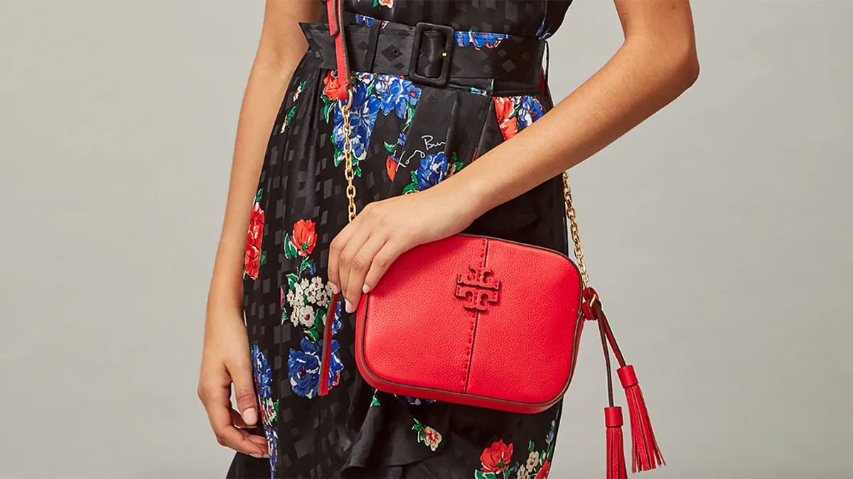 McGraw Camera Bag in Brilliant Red