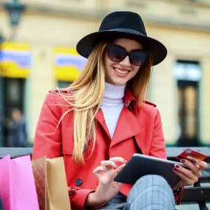 woman-shopping-sales-memorial-day