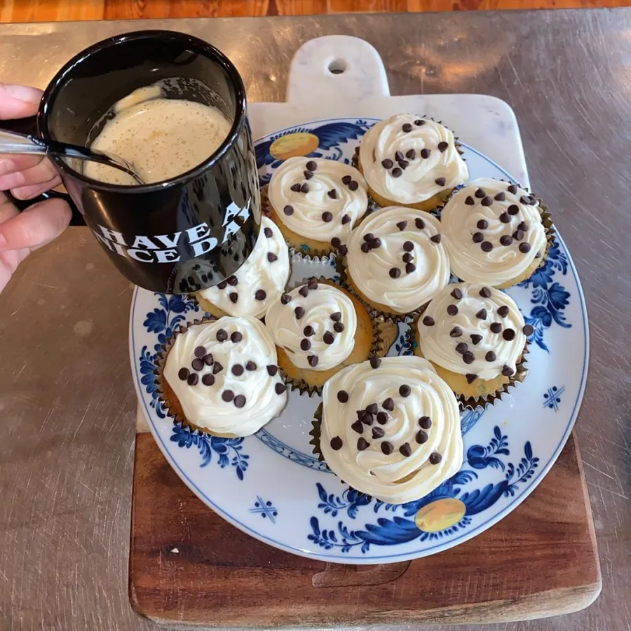 Bella Hadid cupcakes