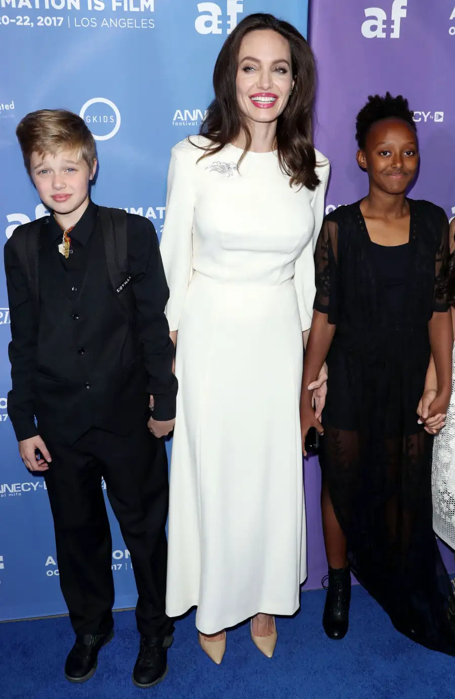See Brad Pitt Angelina Jolie Family Album Pics With 6 Kids