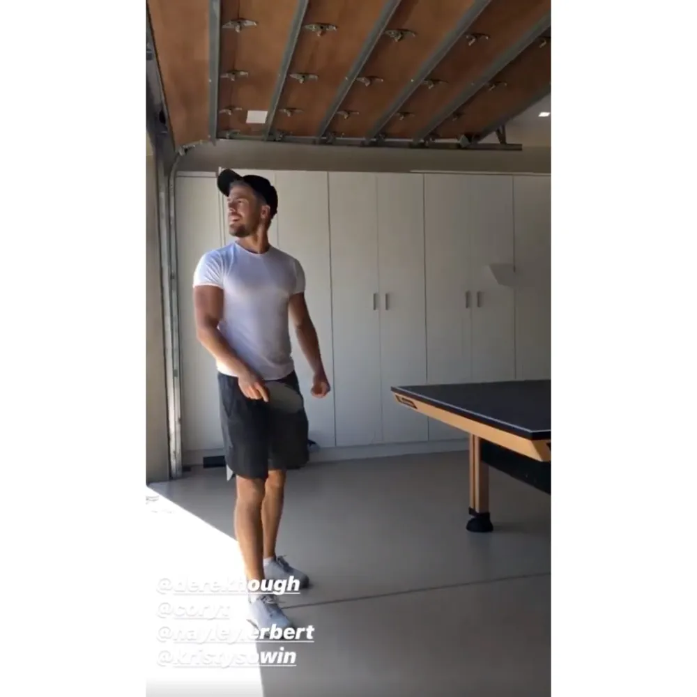 Brooks Laich Hangs Out With Derek Hough After Split From Julianne Hough