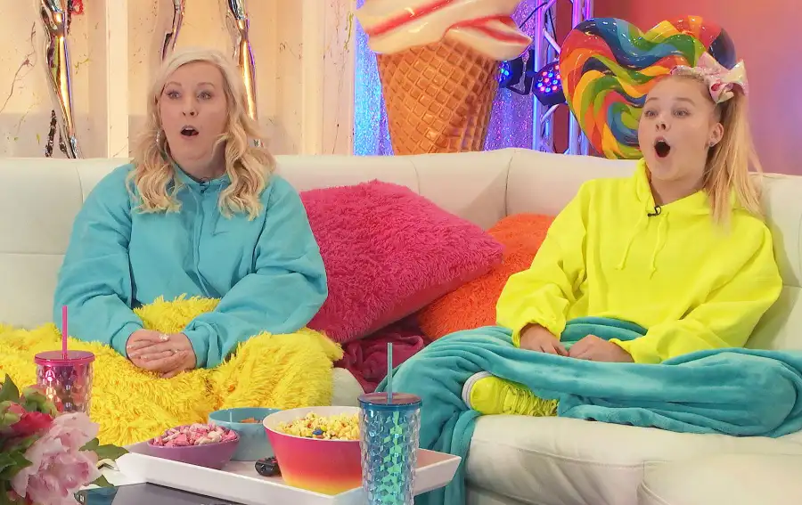 Celebrity Watch Party Jessalynn and JoJo Siwa What to Watch This Week While Social Distancing