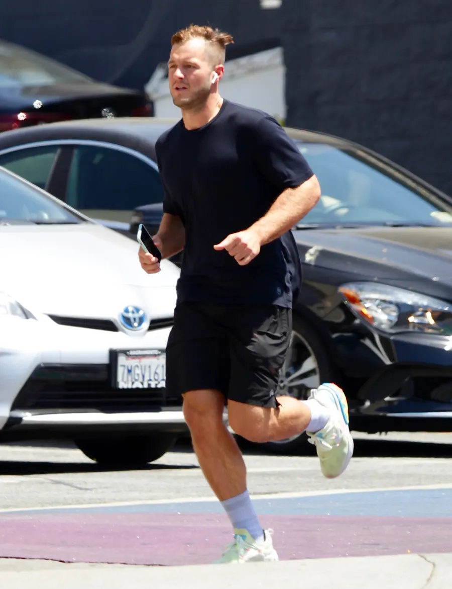 Colton Underwood Spotted for 1st Time Since Cassie Randolph Split