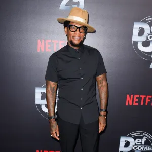 D L Hughley Diagnosed With Coronavirus After Collapsing on Stage During Stand-Up Show