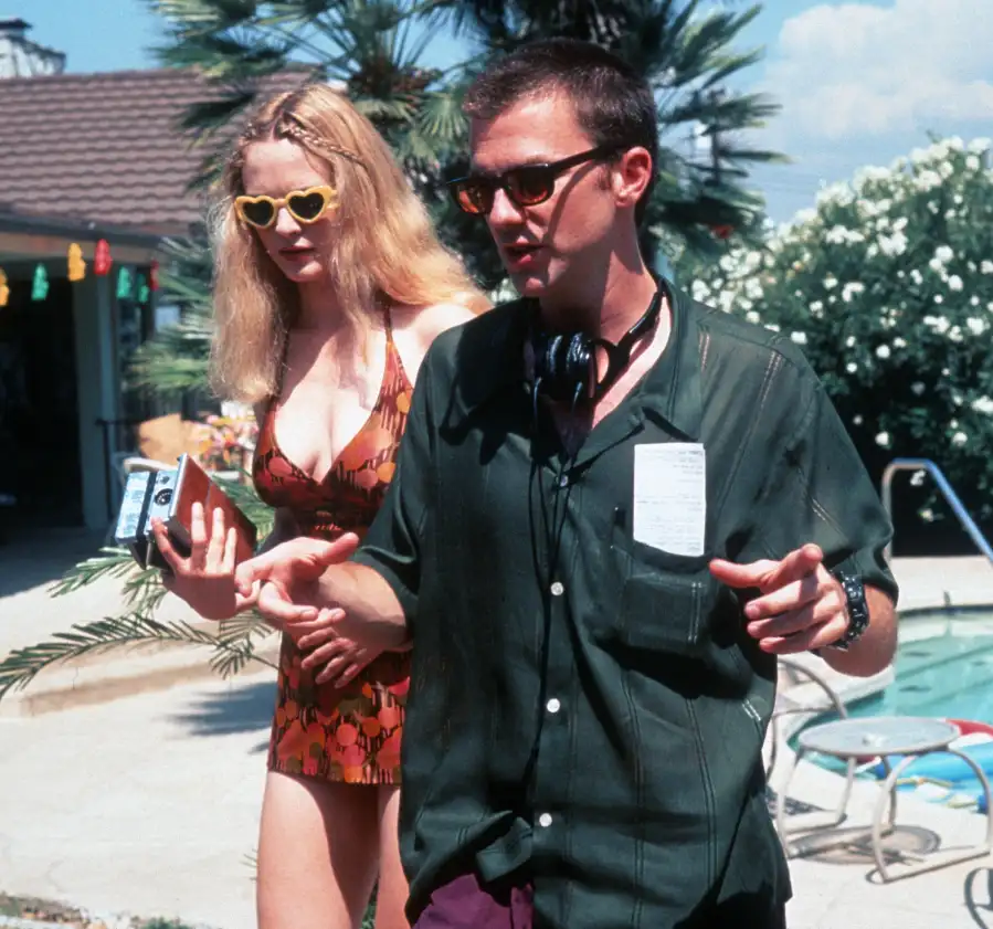 Heather Graham Bikini Body