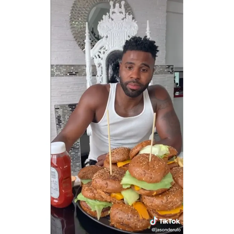 Jason Derulo hamburger challenge