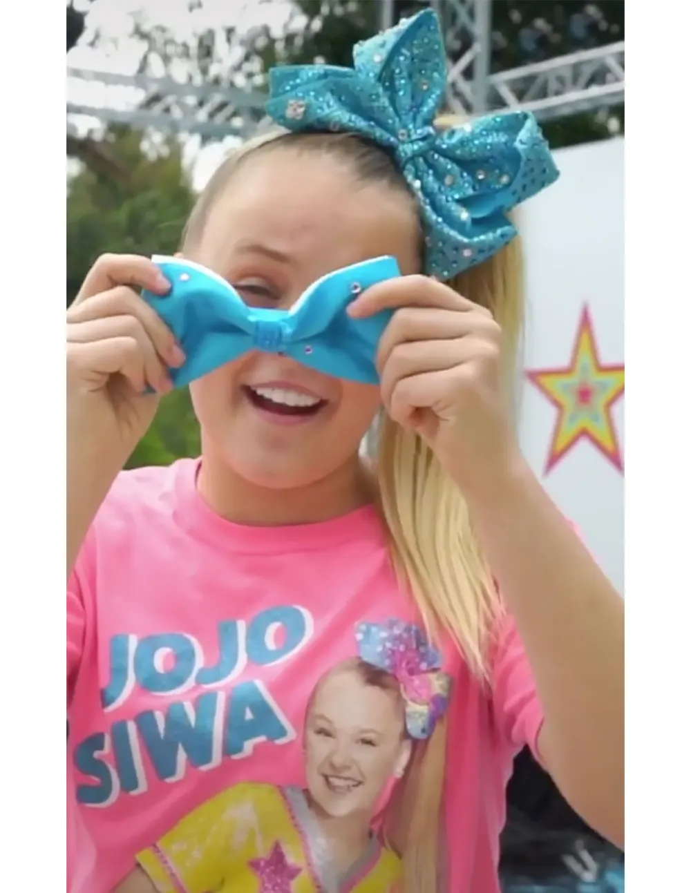 Watch JoJo Siwa Create a JoJo Bow at Replica Luxury Handbag ... in Seconds