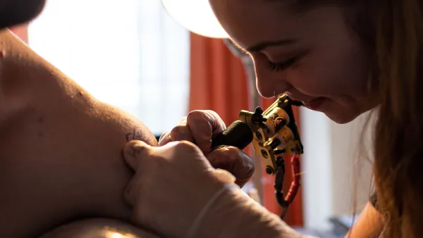 Kentucky Tattoo Parlor Offers to Cover Up ‘Hate’ Tattoos for Free