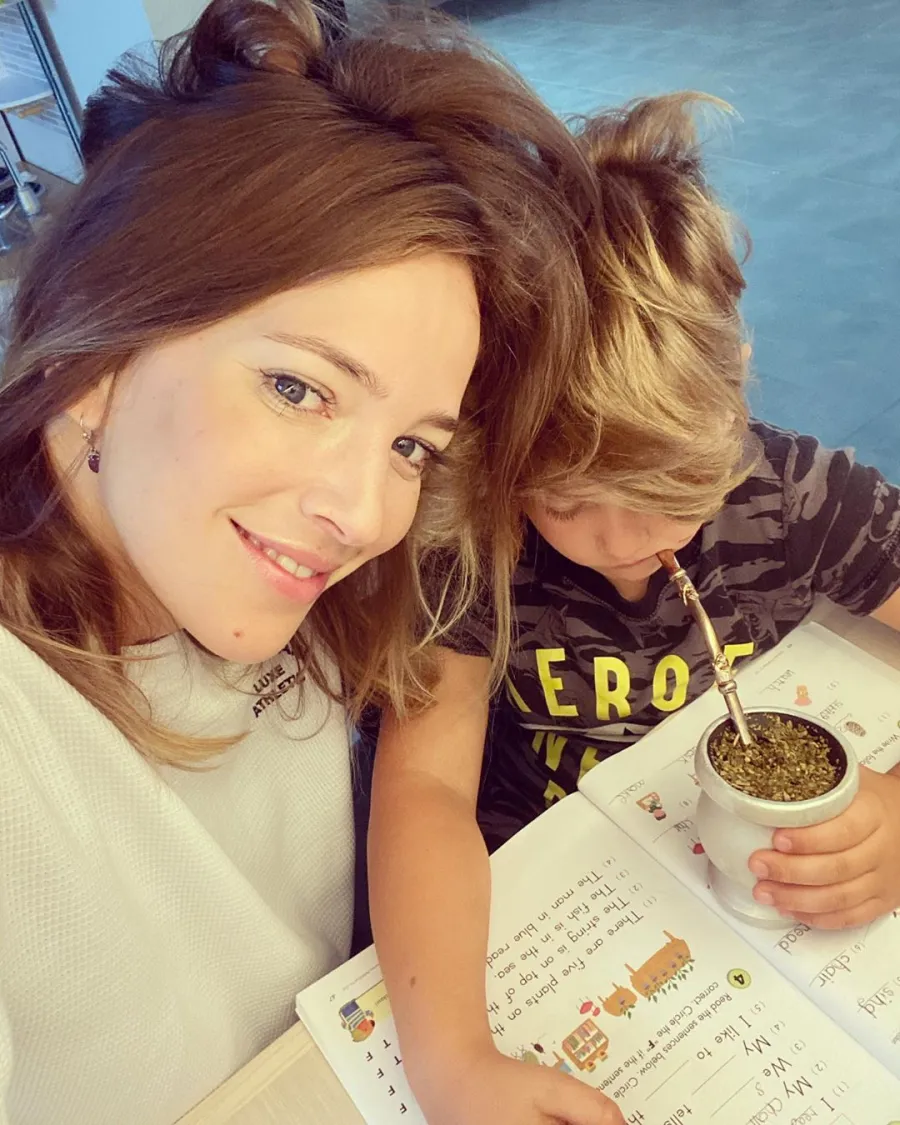 Luisana Lopilato homeschooling