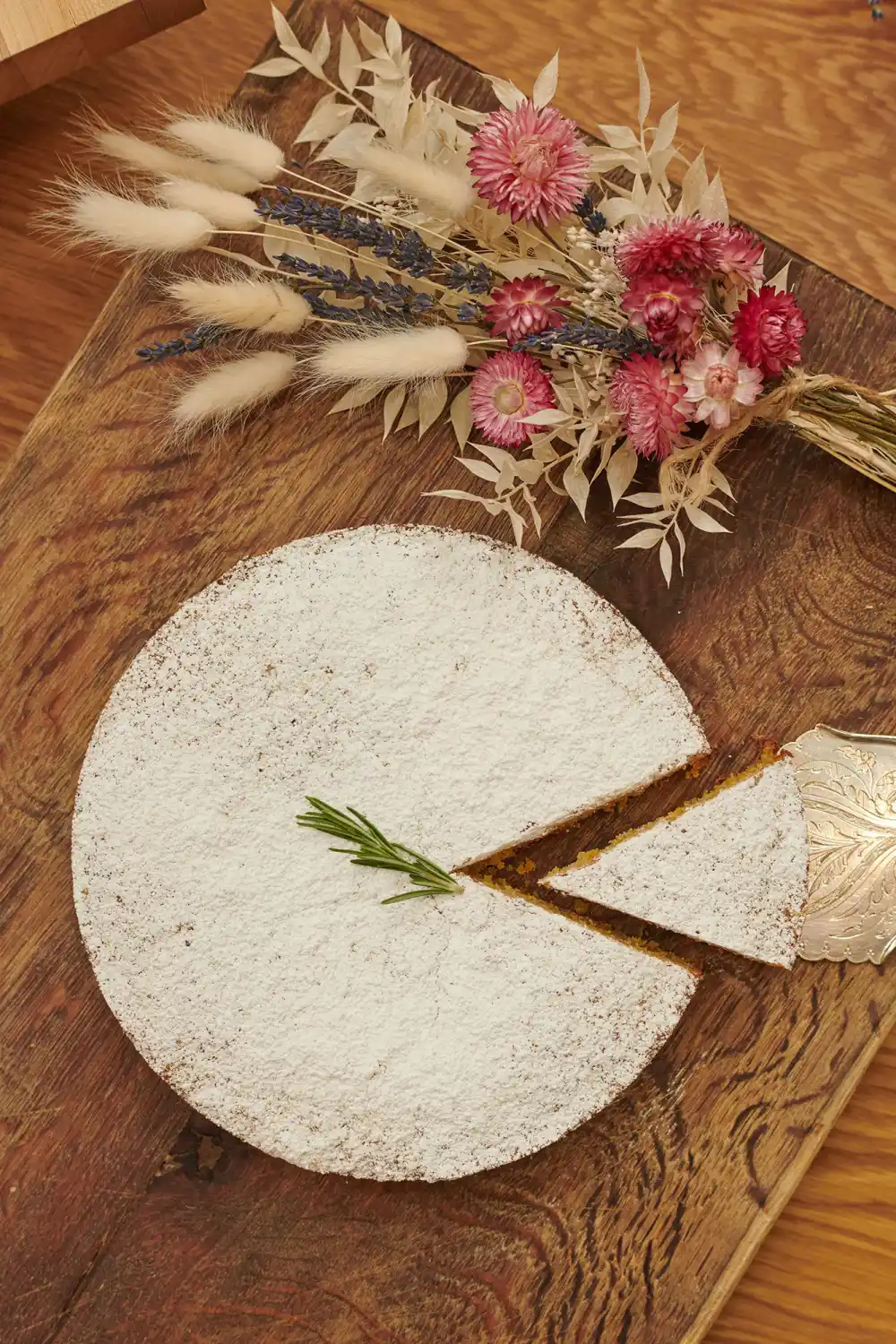 Chrissy Teigen and Kourtney Kardashian Are Loving These Olive Oil Cakes