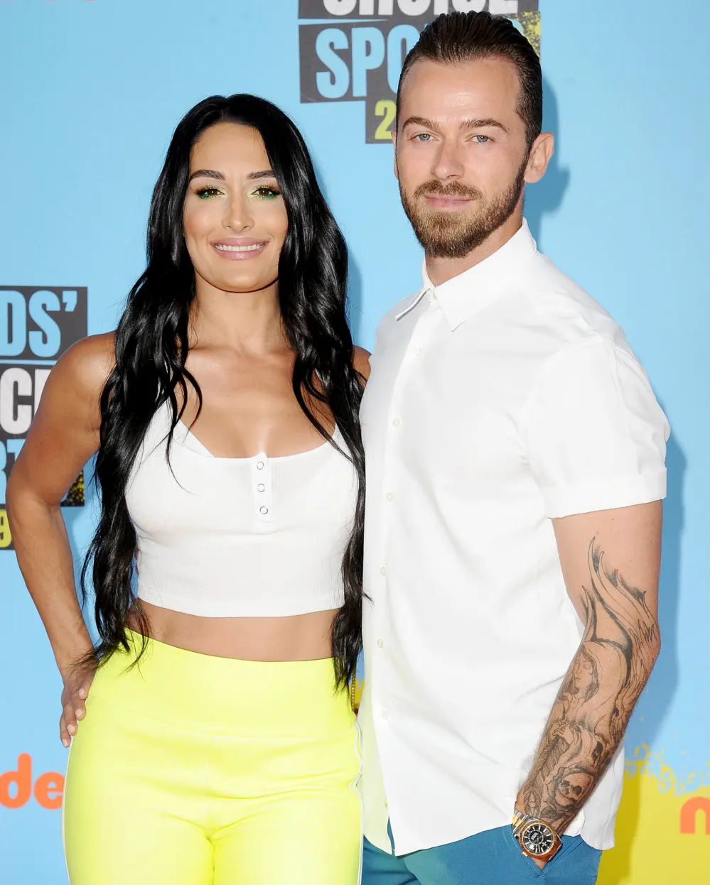 Pregnant Nikki Bella Jokes That Artem Chigvintsev Doesnt Like That She Doesn&rsquo;t Wear Bras 2