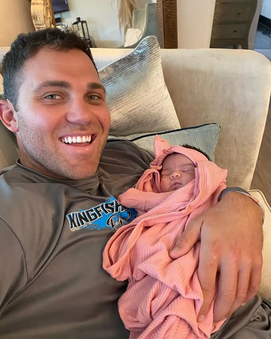 Siesta Key Alex Kompothecras and Alyssa Salerno Share First Pics of Newborn Daughter Alessi