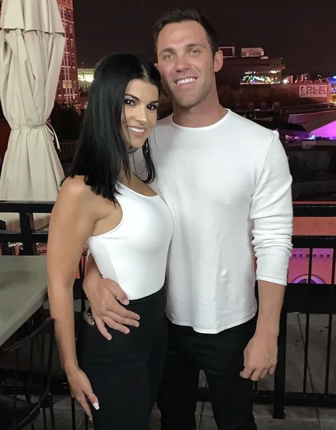 Siesta Key Sneak Peek Juliette Reveals Alyssa Moved Out Alex House After Cheating